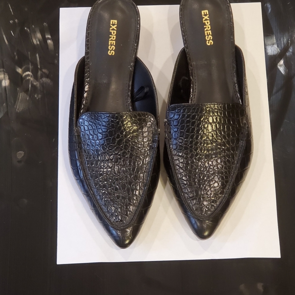 Women's Express Textured Slide Loafer